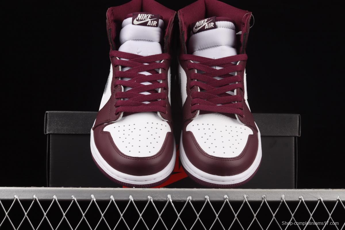 Air Jordan 1 Retro High OG Bordeaux Bordeaux burgundy high top basketball shoes 555088-611