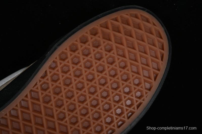 Vans Classics Knu Skool Retro Chunky Tongue Skate Shoes in Black/Brown - VN000CP6BXC