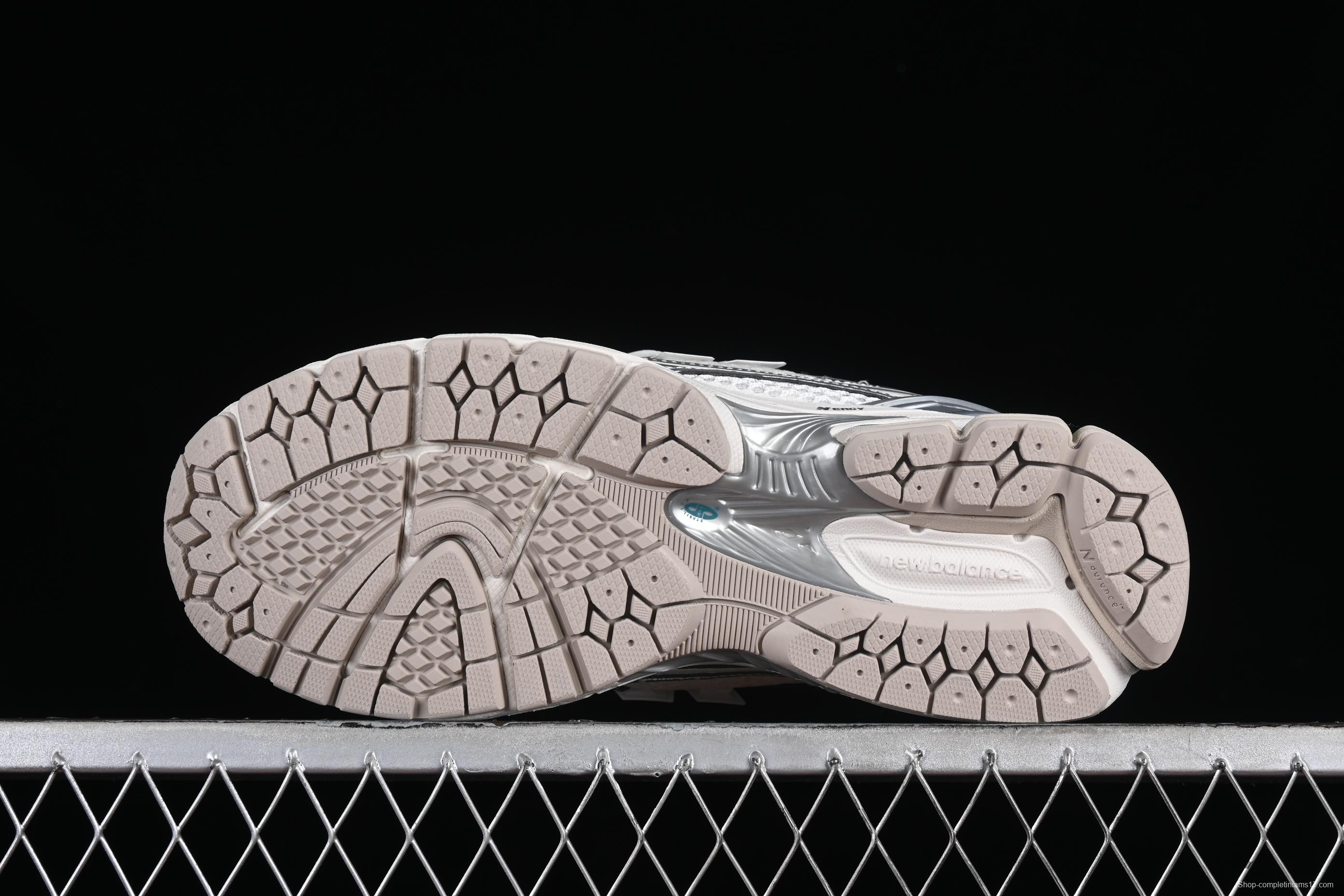 New Balance 1906 Series Retro Dad Style Casual Running Shoes - W1906REE