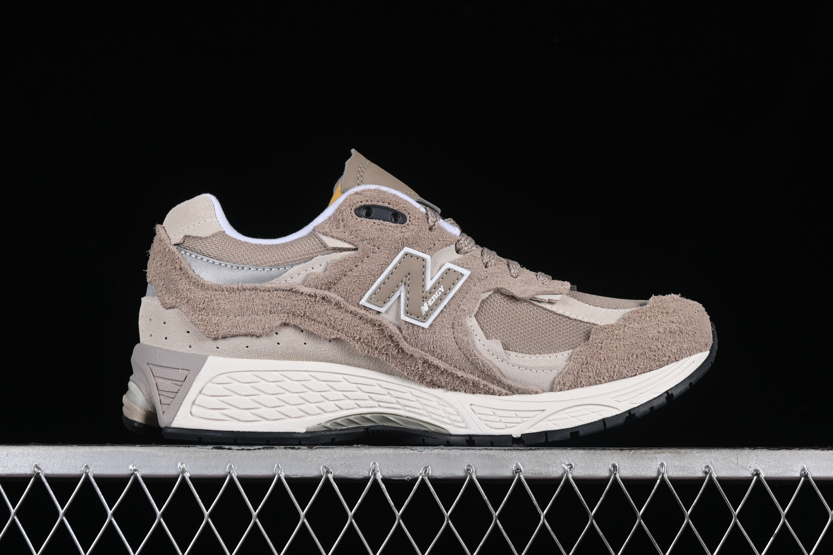 New Balance 2002 Series Retro Casual Running Shoes with Upgraded N-ERGY Cushion - M2002RDL