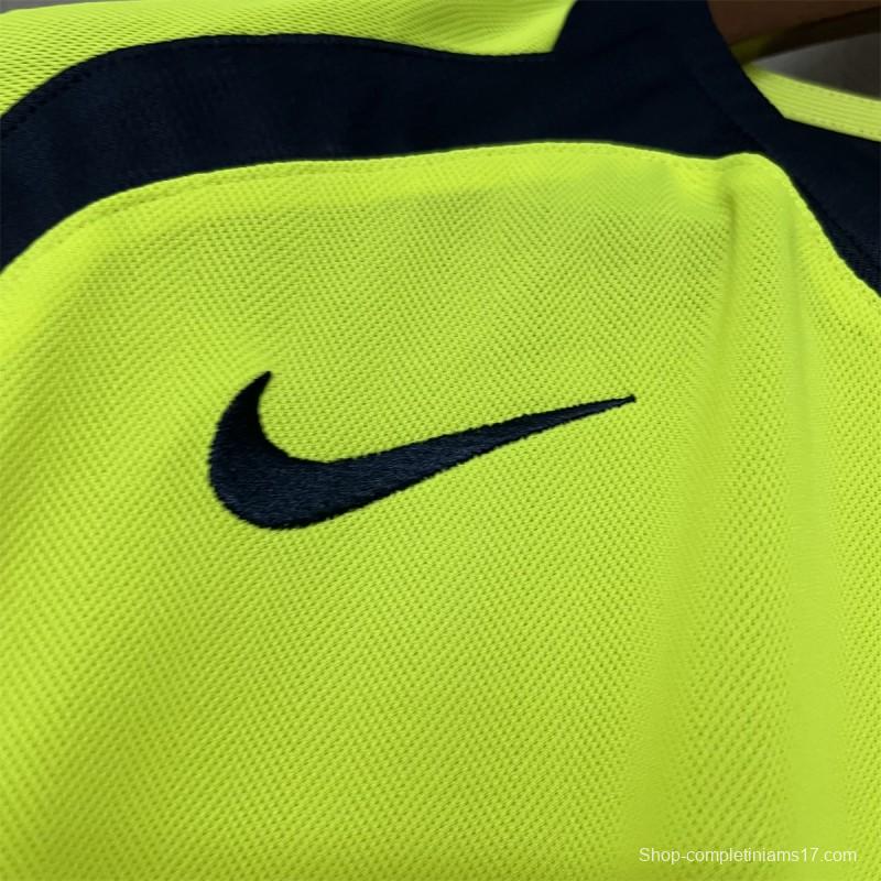 2005/06 Retro Barcelona Away Jersey