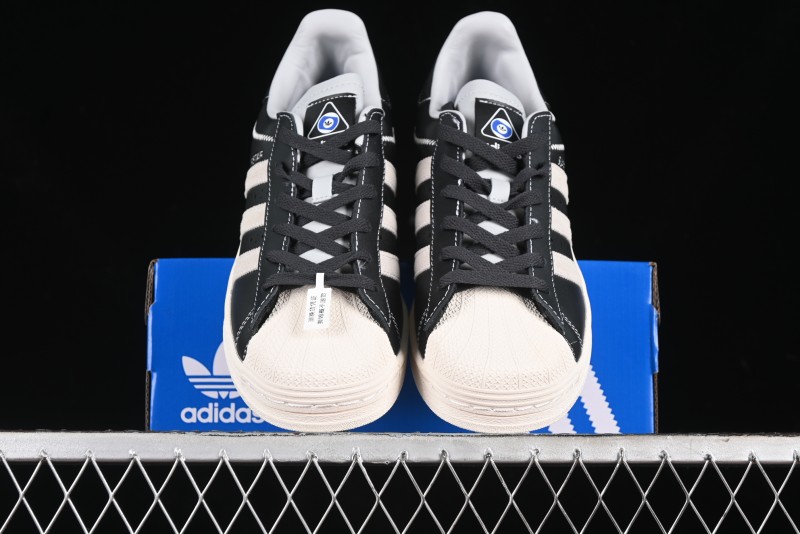 Adidas Superstar IF1780 Casual Sneakers with Shell Toe Design - IF1780