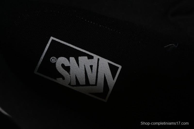 Vans Knu Skool Low Top Retro Casual Vulcanized Sneakers in Grey Black - VN000CZUVA3