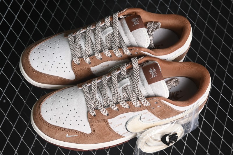 Nike SB Dunk Low Stussy Collaboration - Mummy Brown Anniversary Custom Low-Top Casual Sneakers - XX3168-601
