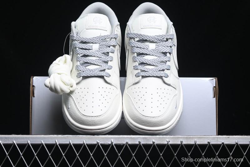 Nike Reigning Champ SB Dunk Low Casual Skate Shoes with 3M Reflective Details - RC3085-892