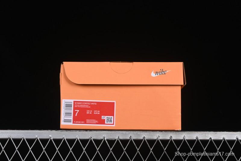 Nike Classic Cortez Leather Retro Running Shoes - FJ2530-301