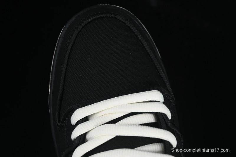 Nike SB Dunk Low Premium Skateboarding Shoes in Black and White - FN5880-001