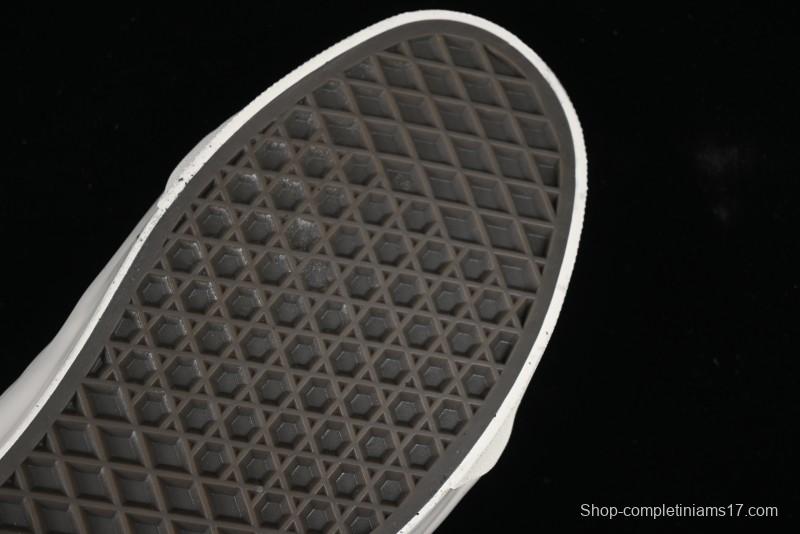 Vans Premium Sk8-Mid Retro Casual Mid-Top Skate Shoes with Checkerboard Design - VN000CQQBLK