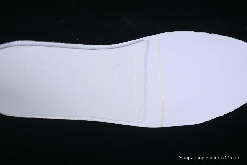 Converse Chuck 70 High Top Sneakers with Star Patch and Thick Sole - 581672C