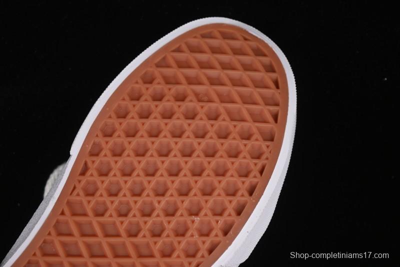 Vans Old Skool 36 Low-Top Retro Skate Shoes - VN000CRPGRN