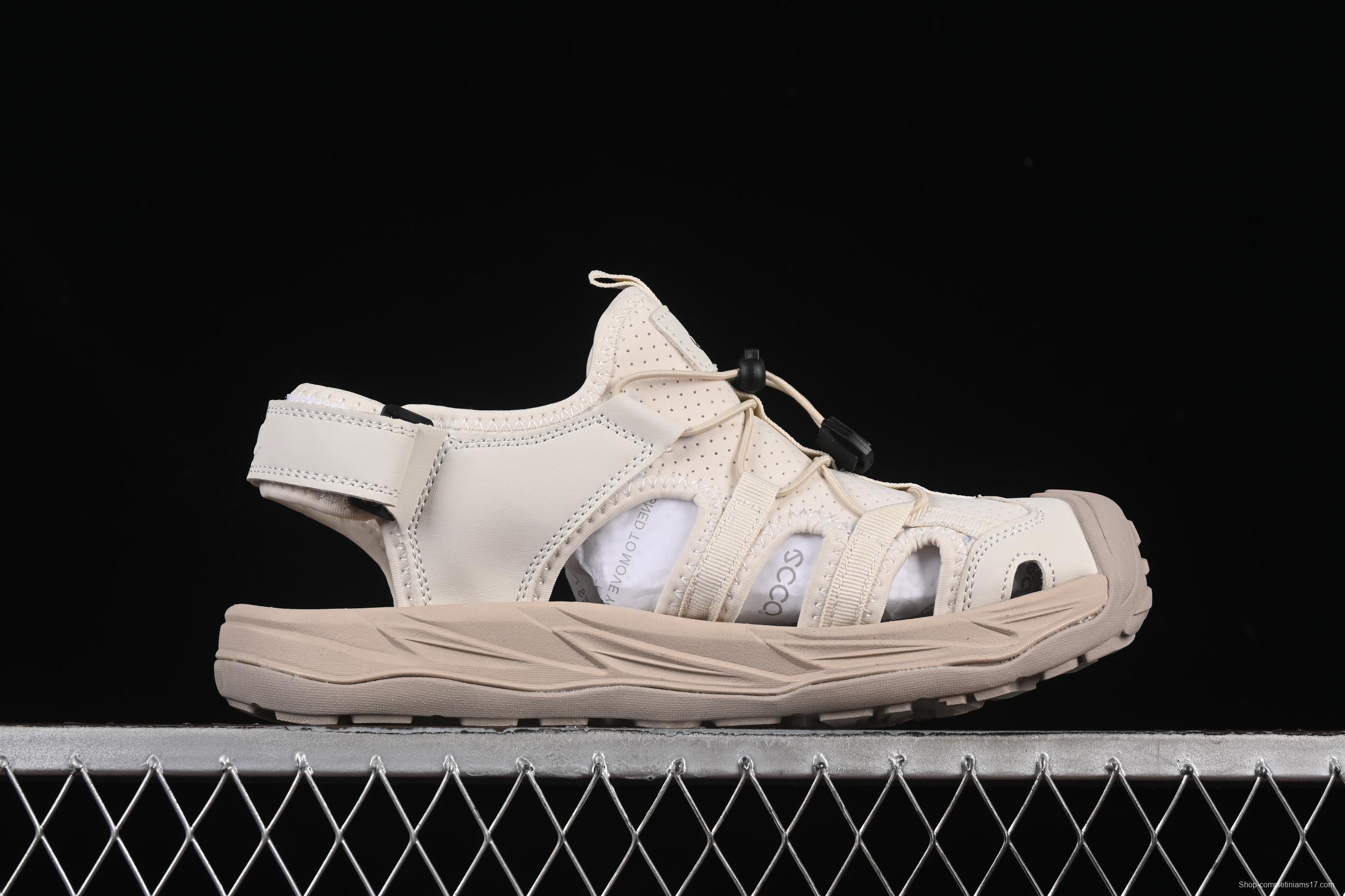 ECCO Off-Trail Series Outdoor Sport Toe-Cover Leisure Sandals - 68936801002