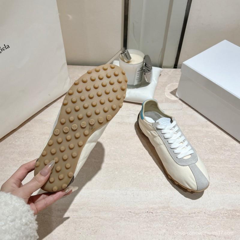 2025 Unisex MM6 Maison Margiela White Grey Nylon Suede Sneakers Distressed KFY00290