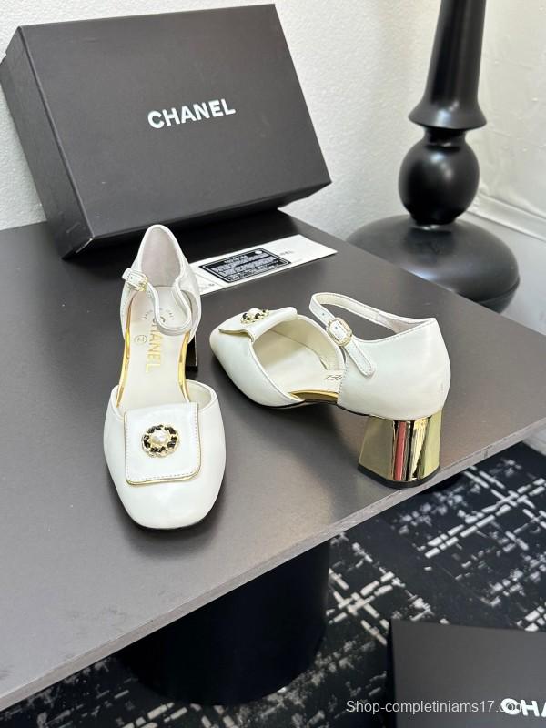 2025 Women Chanel White Leather Chunky Heel Metal Decoration LY00360