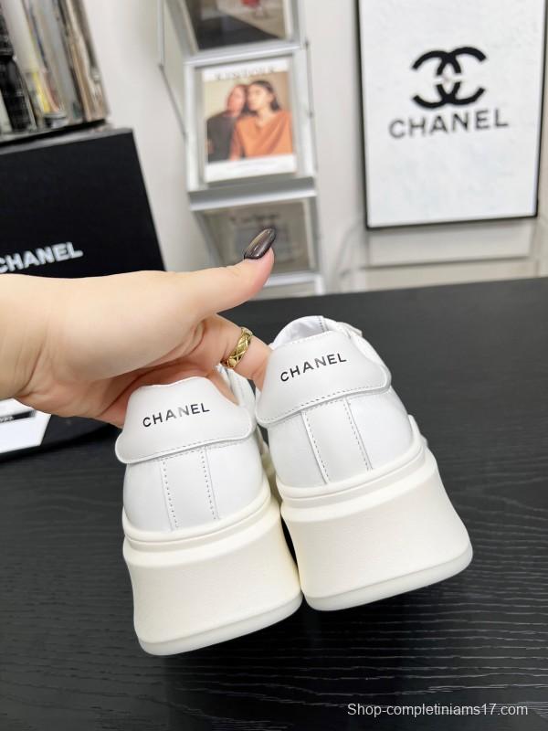 2025 Women Chanel White Beige Leather Suede Sneakers LY00290