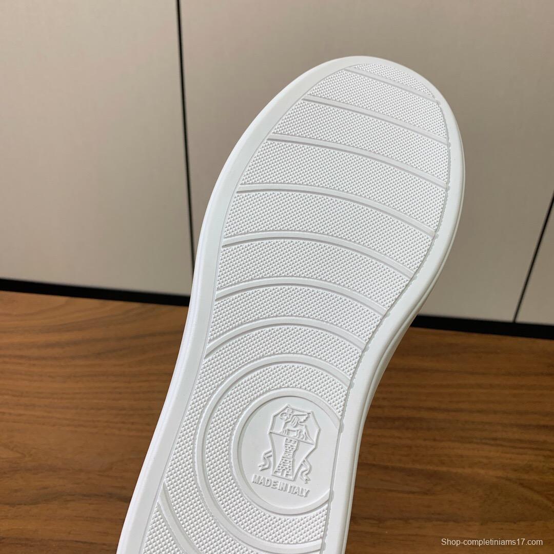 2025 Men Brunello Cucinelli Black Leather Casual Sneakers With White Rubber Sole And High Elasticity Insole KFY00310(M)