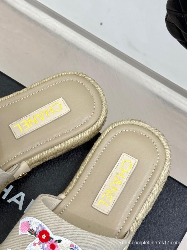 2025 Slippers Chanel Beige Floral Embroidery Espadrille KFY00230