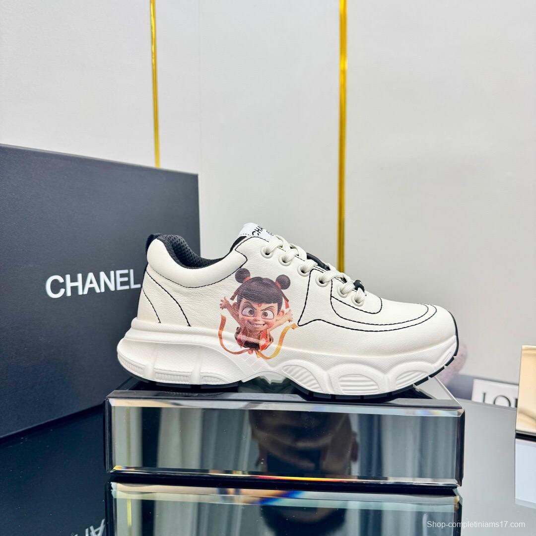 2025 Women Chanel White Leather Sneakers Graphic LY00360