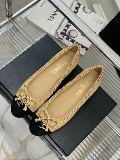 2025 Women Chanel Beige Black Leather Ballet Flats