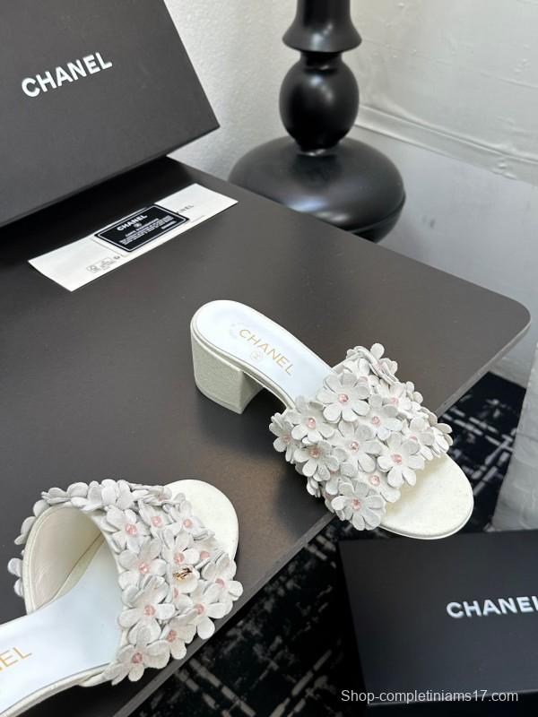 2025 Women Chanel White Leather Sandals