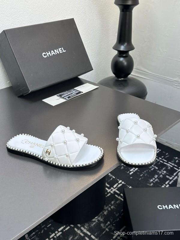 2025 CHANEL White Leather Slippers