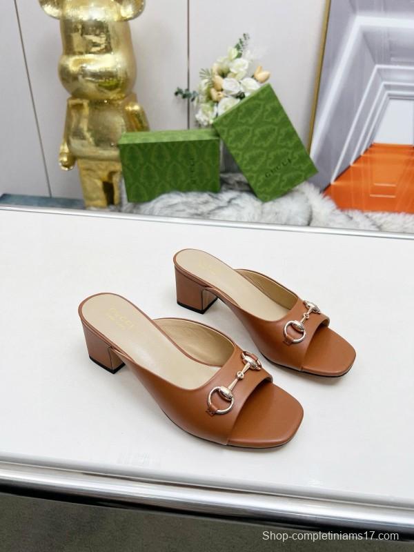 2025 Women Gucci Brown Leather Mules Classic Buckle MJ00180/215