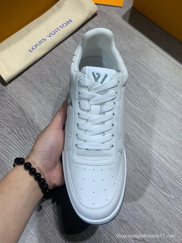 2024 Men Louis Vuitton White Leather Sneakers MJ00380
