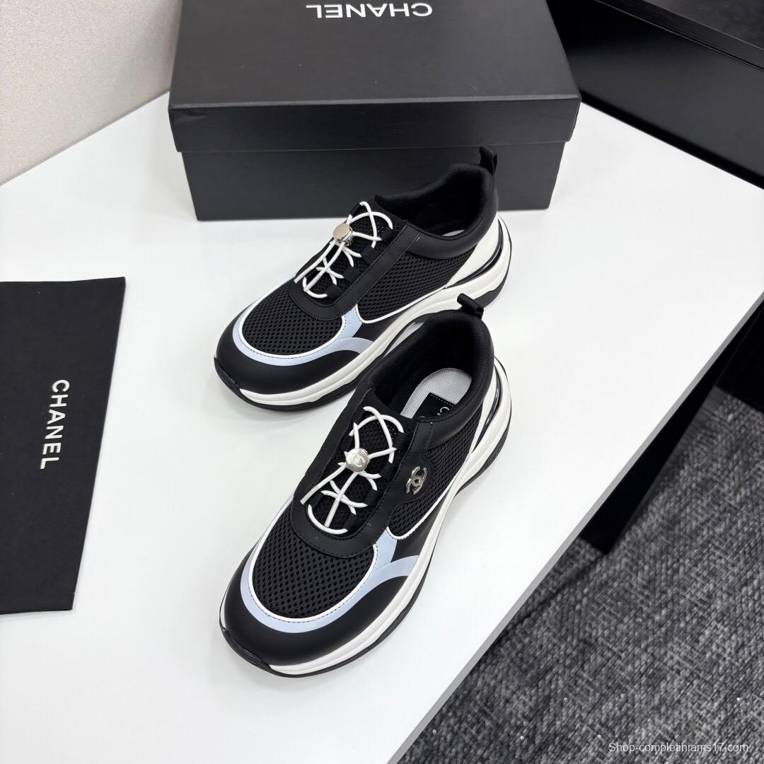 2025 Unisex Chanel Black White Silk Cowhide Sneakers Classic Embroidery