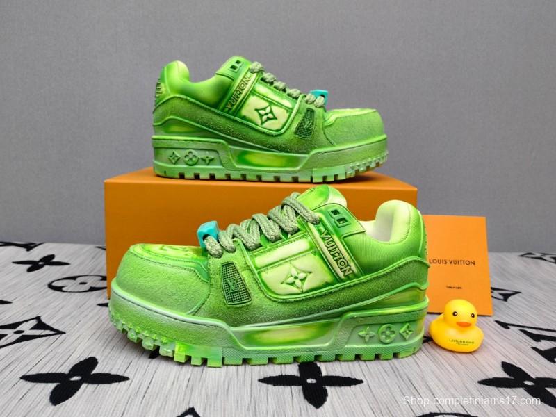 2025 Unisex Louis Vuitton Green Mesh Suede Trainer KFY00510