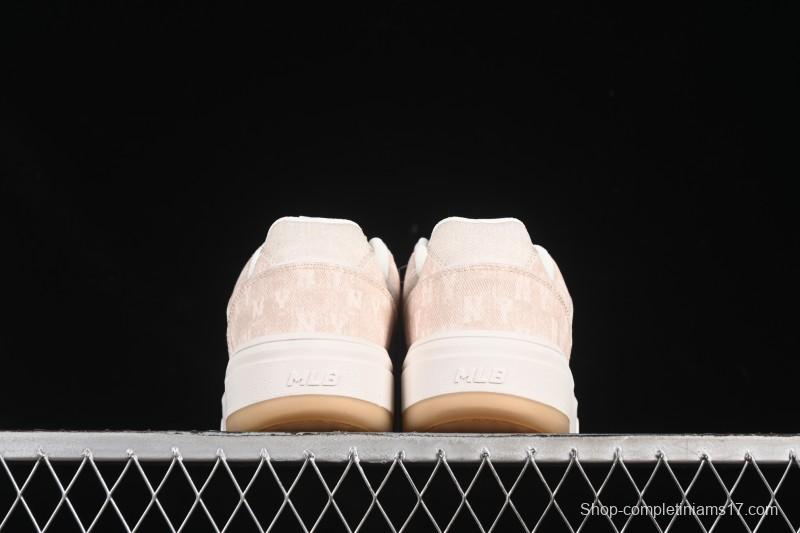 New York Yankees Chunky Liner Embo Monogram Elevated Platform Casual Running Shoes - 3ASXV015N50BGS