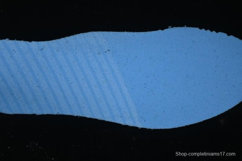 Nike Air Max 95 Retro Cushioned Running Shoes with Air-Sole Unit - FB2709-001