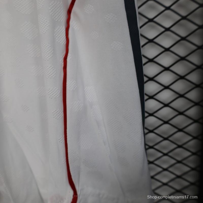 Player Version 25/26 Bayern Munich Home Shorts