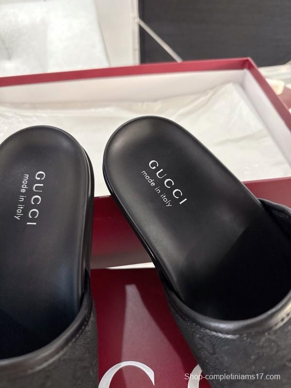2025 Unisex Gucci Black Fabric Slippers GG Embossed AS00240