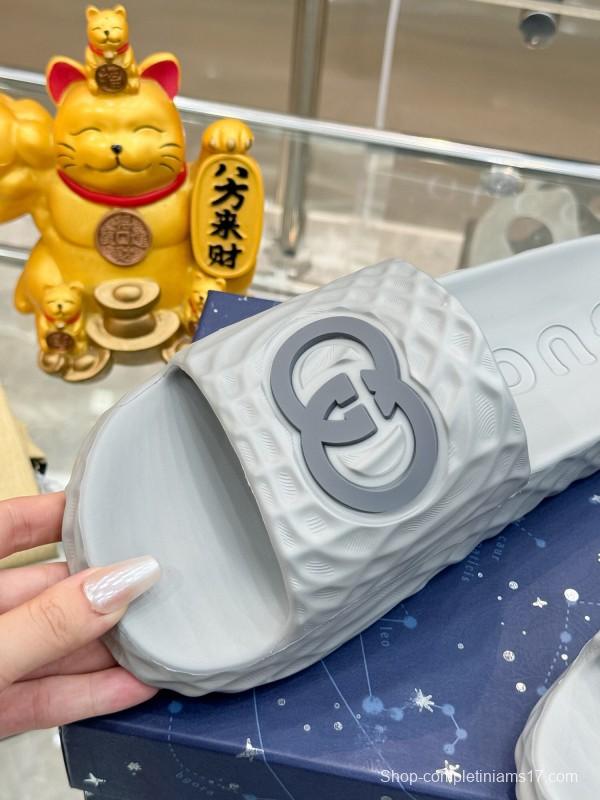 2025 Men Gucci Light Blue Rubber Slippers Interlocking G KFY00170