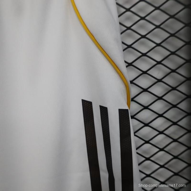 Player Version 25/26 Real Madrid Home Shorts