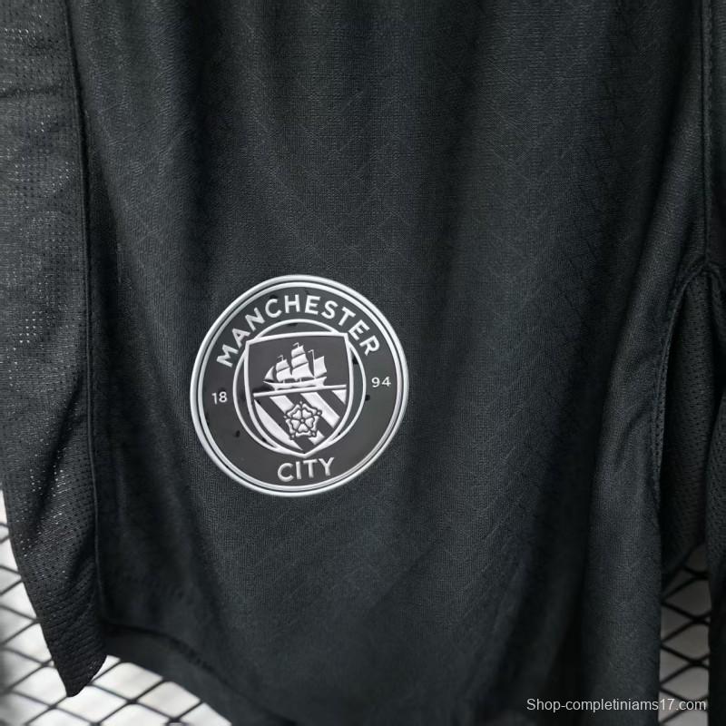 Player Version 25/26 Manchester United Black Shorts