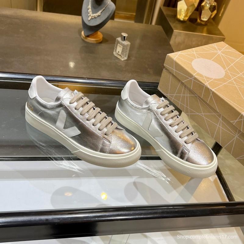 VEJA Classic White Sneakers V Logo Lace-Up Retro Flat Platform Casual Sports Shoes - LY00220/LY00230