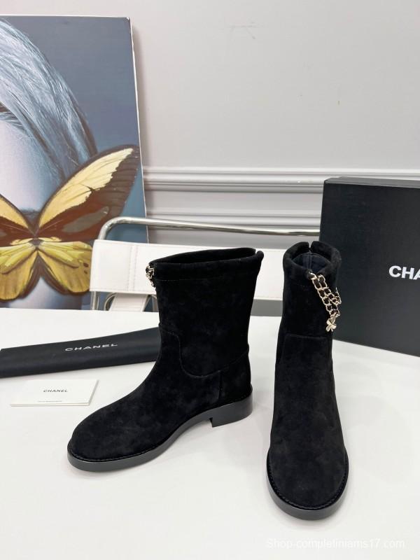 Chanel 2025 SS Quilted Leather Chain CC Emblem Flat Ankle Boots - LY00400