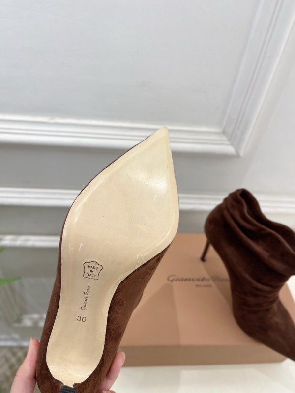 Gianvito Rossi Fall/Winter 2025 GR Pointed Toe Retro Pleated High Heel Ankle Boots - KFY00340