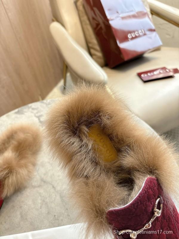 Gucci Women's Fur Mule with Double G Pattern and Horsebit Detail - LY00340