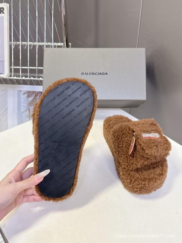 Balenciaga 2025/SS Couple Edition Cola Fur Slippers - KFY00230