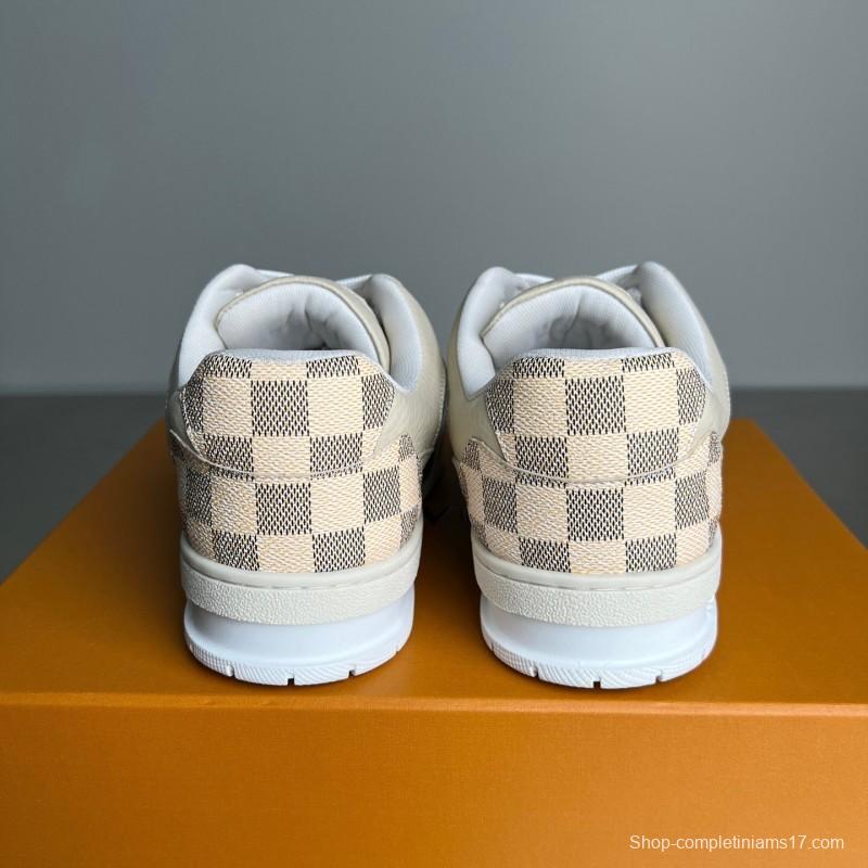 Louis Vuitton 2025 Spring/Summer Collection Luxury Sneakers with Signature Logo and Dual-Color TPU Outsole - YC