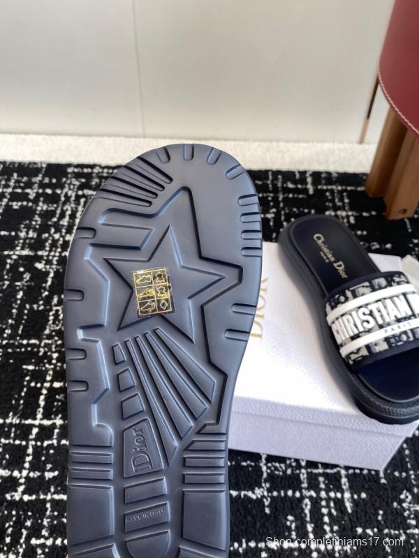 Dior Spring Summer 2025 Latest Ultra-Light Foam Sole Beach Sandals - KFY00260