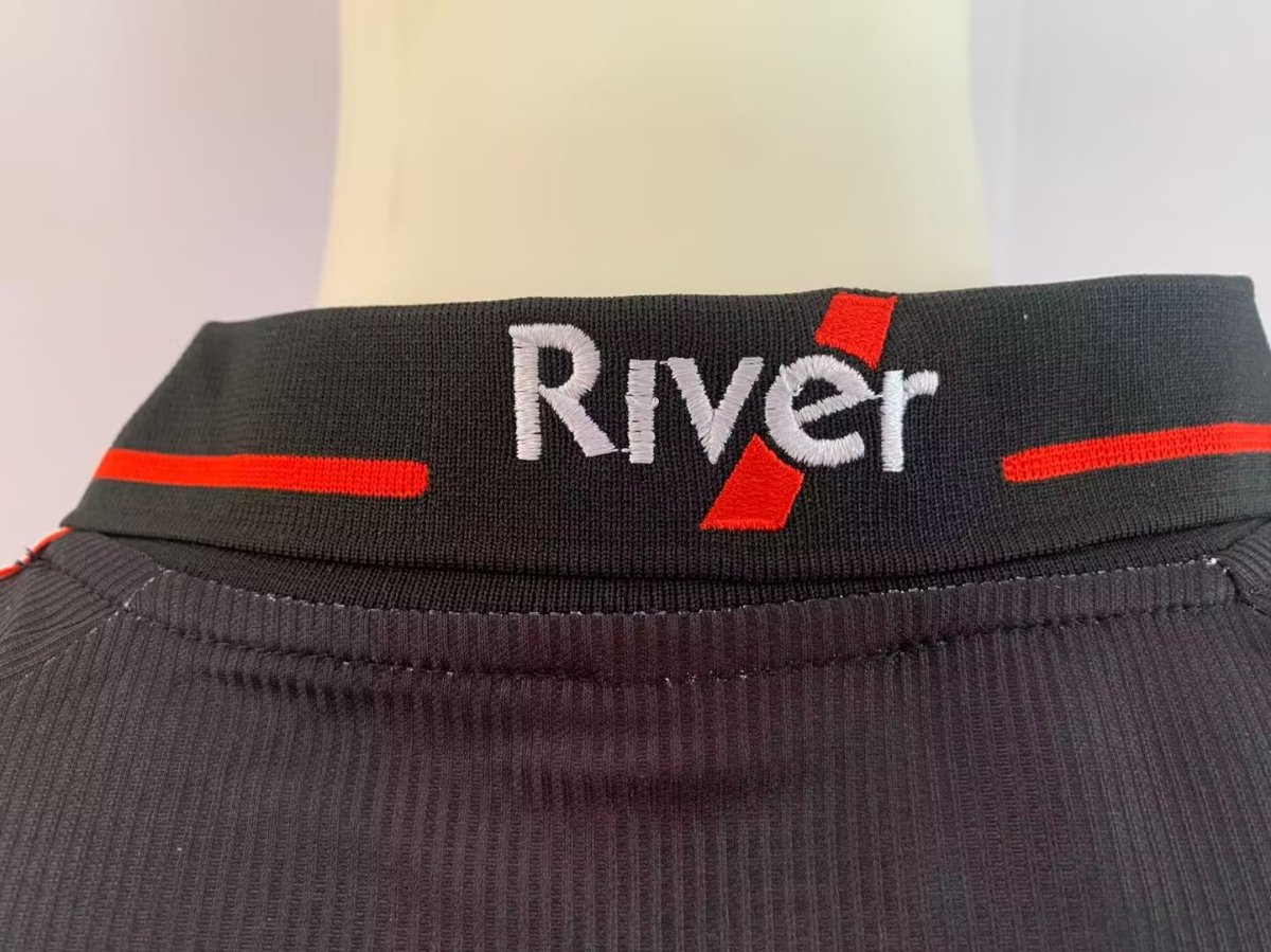 Retro 00/01 River Plate Third Black Jersey
